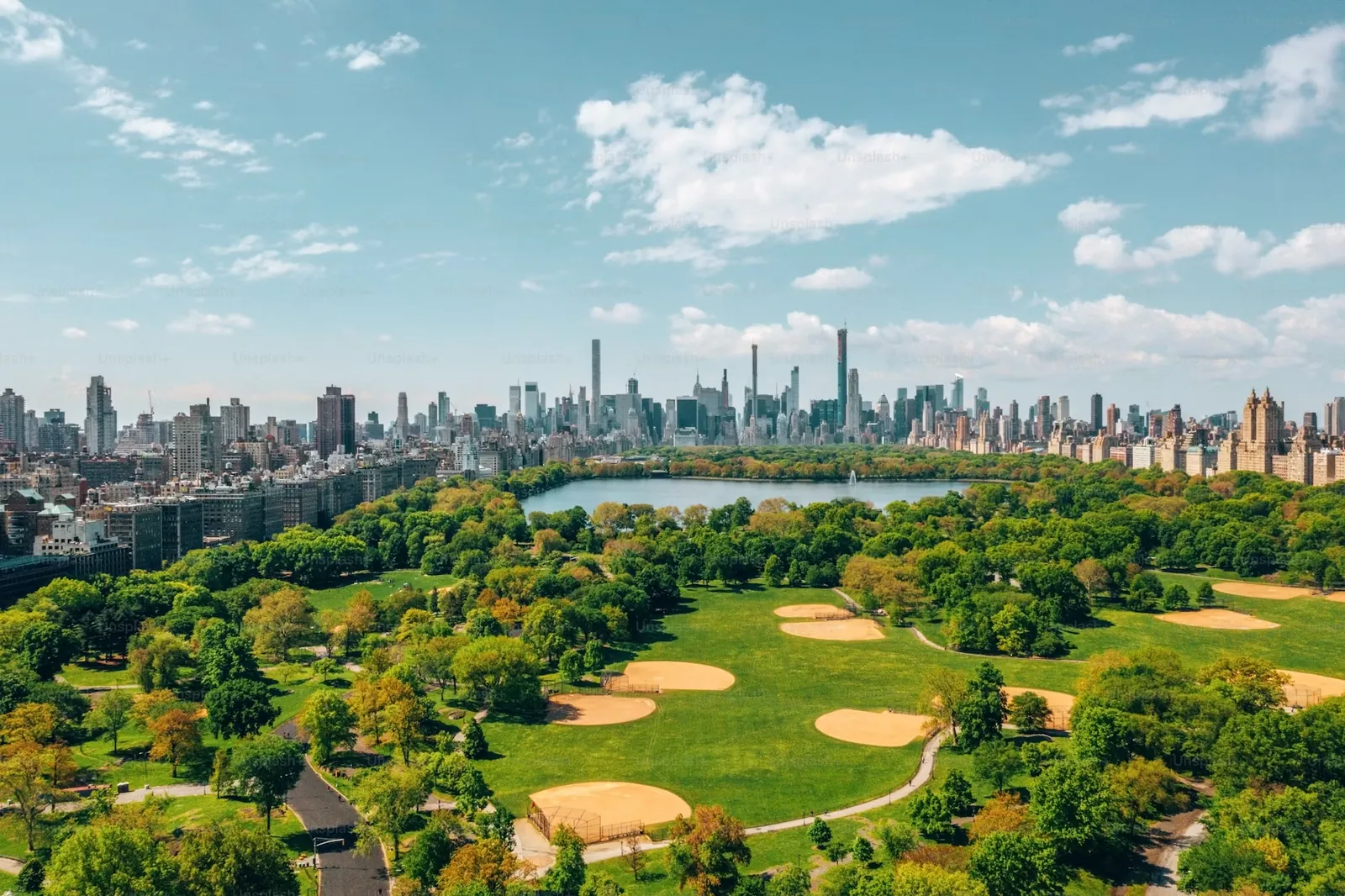 Aerial view of Central Park and the Manhattan skyline